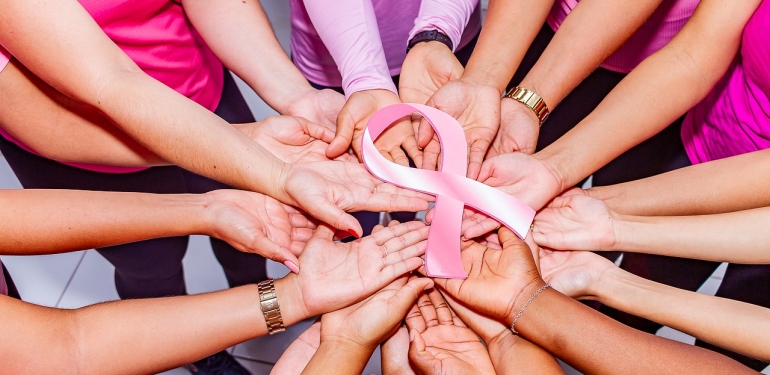 Meme kanseri belirtileri. Bu belirtilere dikkat!